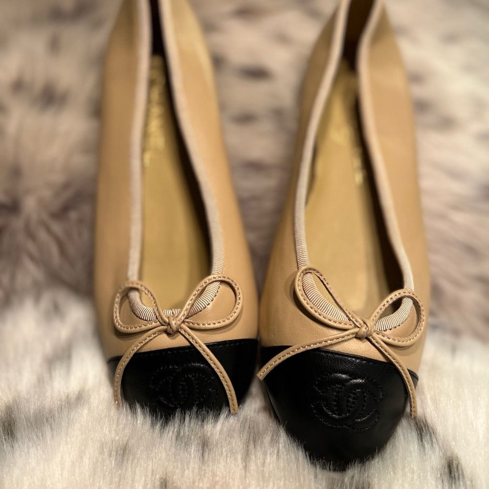 Gucci flats NEW